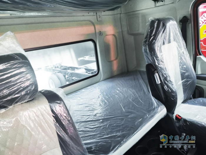 綠通運輸新選擇！乘龍H5綠通350AMT車型，時效為王，勢不可擋！