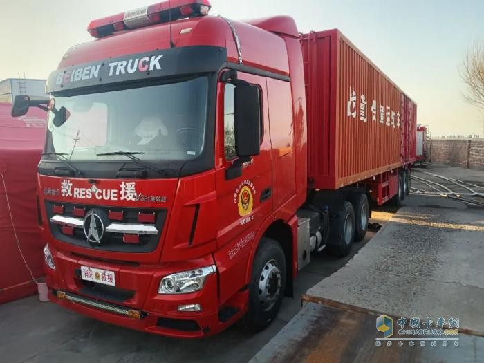 風雨同舟！北奔重汽與包頭土右旗共筑抗洪“暖心堤壩”