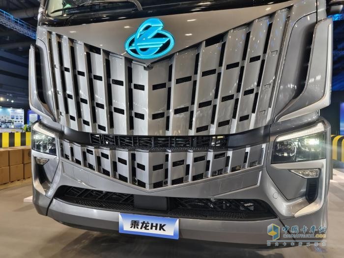 乘龍HK,LNG牽引車,物流運(yùn)輸