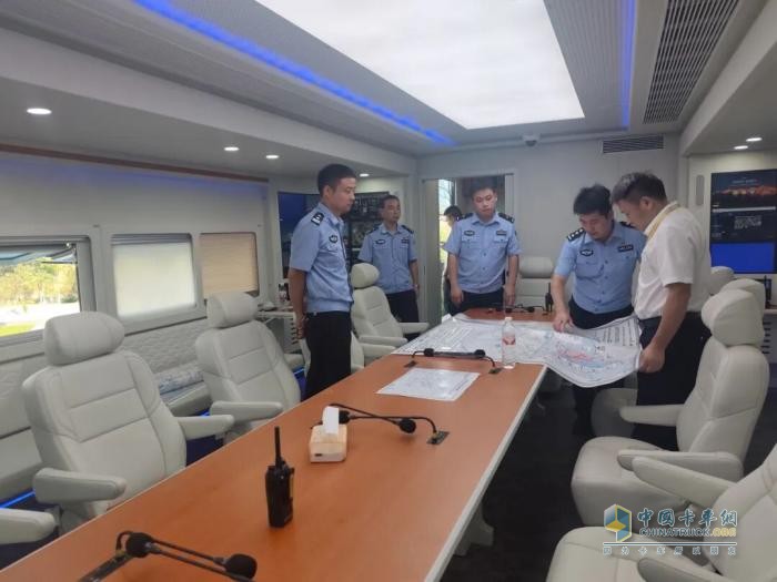 森源鴻馬通信指揮車亮相湖南第五屆旅游發(fā)展大會 科技護航文旅盛會安全有序