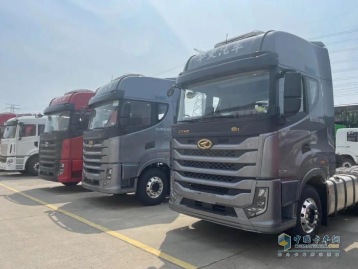 高效送達 華菱S11助您一路快跑穩(wěn)賺