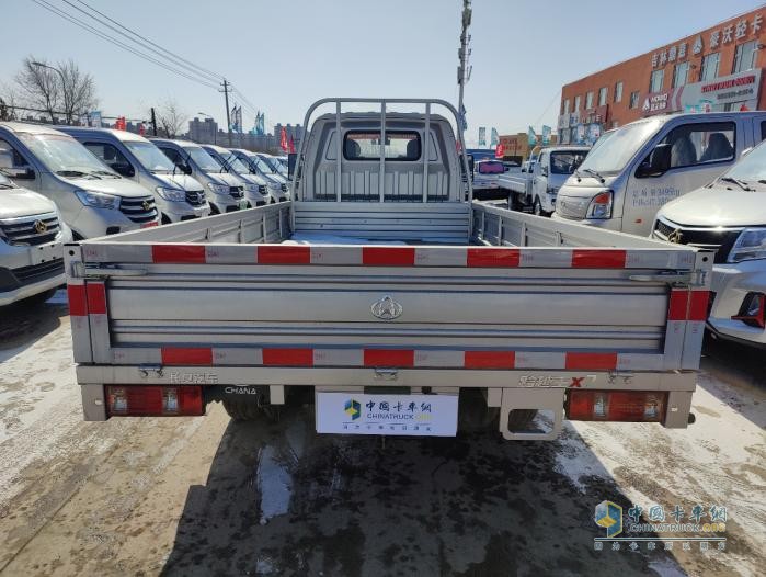 外觀靚、動力強(qiáng)、能省錢，長安跨越王X7CNG成年輕人創(chuàng)業(yè)首選！