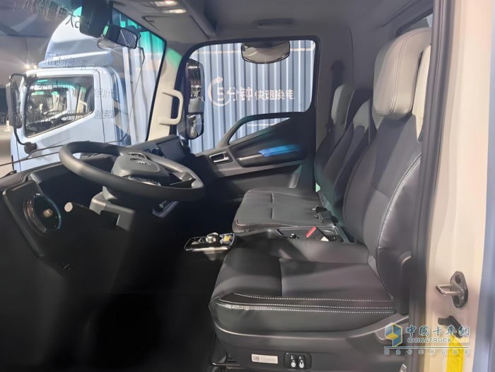 福田歐馬可智藍(lán)ES1 500KM+續(xù)航覆蓋全場景