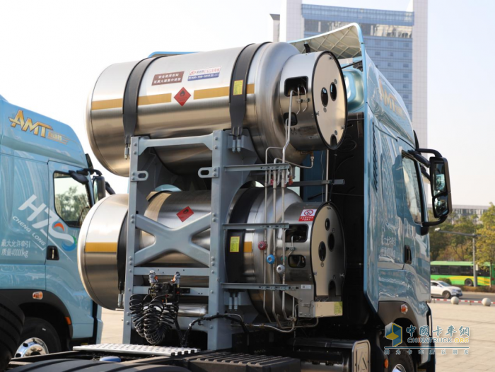 560馬力燃?xì)鈾C(jī)！省際創(chuàng)富，乘龍H7 Pro創(chuàng)贏版LNG牽引車這么做→