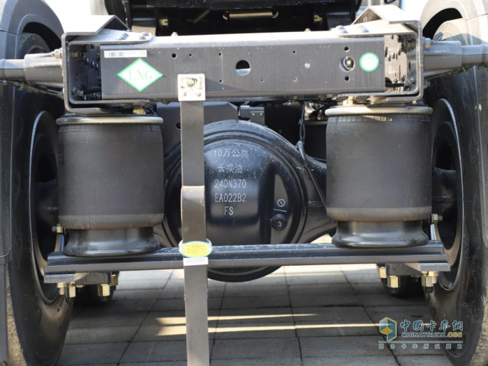 560馬力燃?xì)鈾C(jī)！省際創(chuàng)富，乘龍H7 Pro創(chuàng)贏版LNG牽引車這么做→