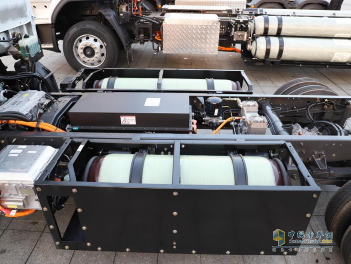 年省近三萬，乘龍L2 CNG增程式新能源輕卡花小錢辦大事