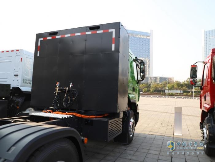 東風柳汽,乘龍H5純電牽引車,新能源重卡