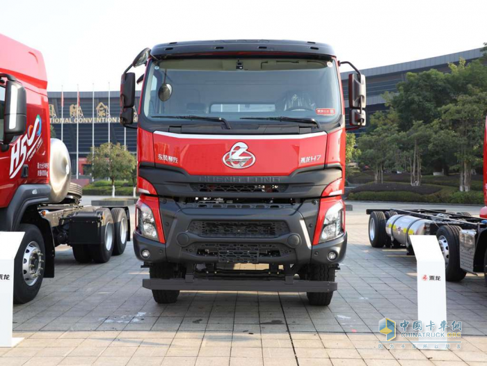 硬核實(shí)力，高效之選！乘龍H7新能源復(fù)合型自卸車，重塑運(yùn)輸新標(biāo)桿！