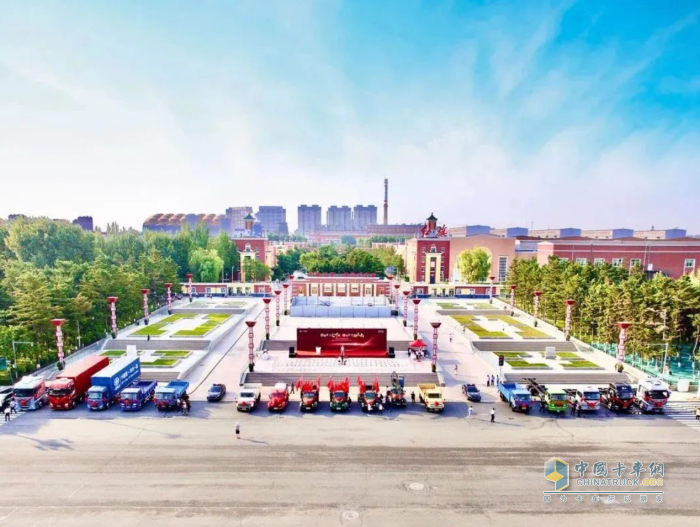 超燃！解放七代卡車巡游活動隆重舉行