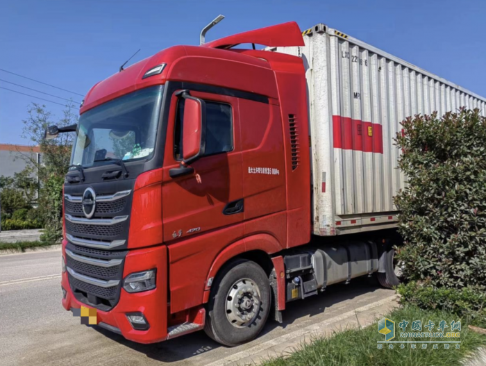 百公里油耗23L，月省油費1萬元，快遞運輸就選北京重卡，用實力說話！