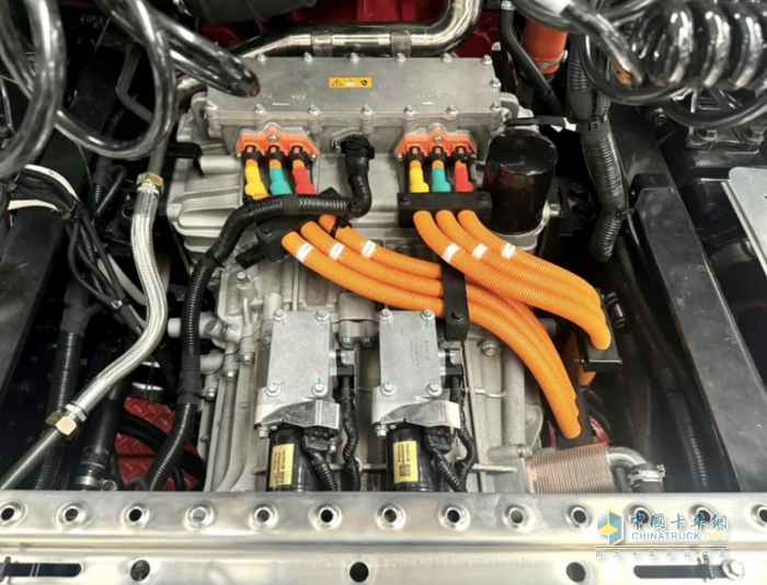 長城商用車超級混動重卡PT車下線，干線物流“降本增效”新選擇