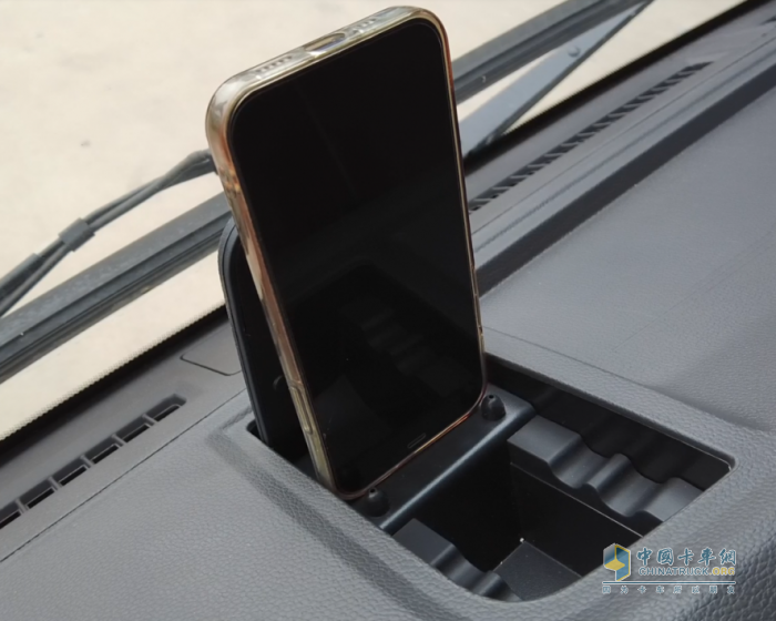 體驗采埃孚5擋手自一體變速箱 奧鈴玉兔III值得你來關注