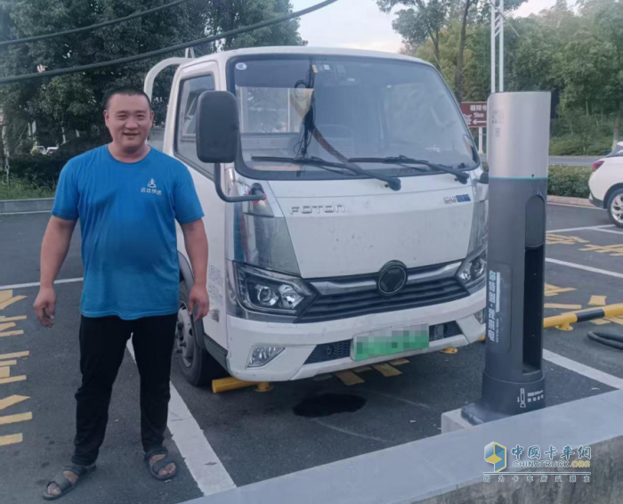 十年老司機(jī)輾轉(zhuǎn)重回貨運(yùn)路，為何獨(dú)選奧鈴智藍(lán)EM？