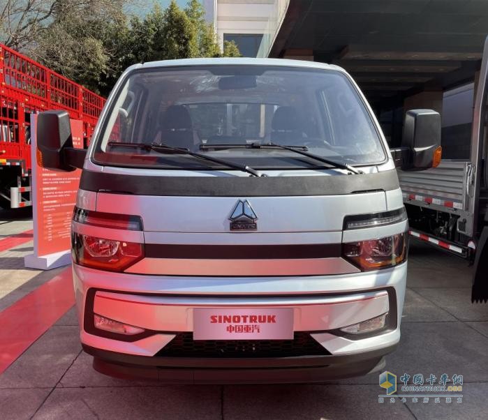 年會6款產(chǎn)品吸睛！重汽賣輕卡和小卡 也要爭第一