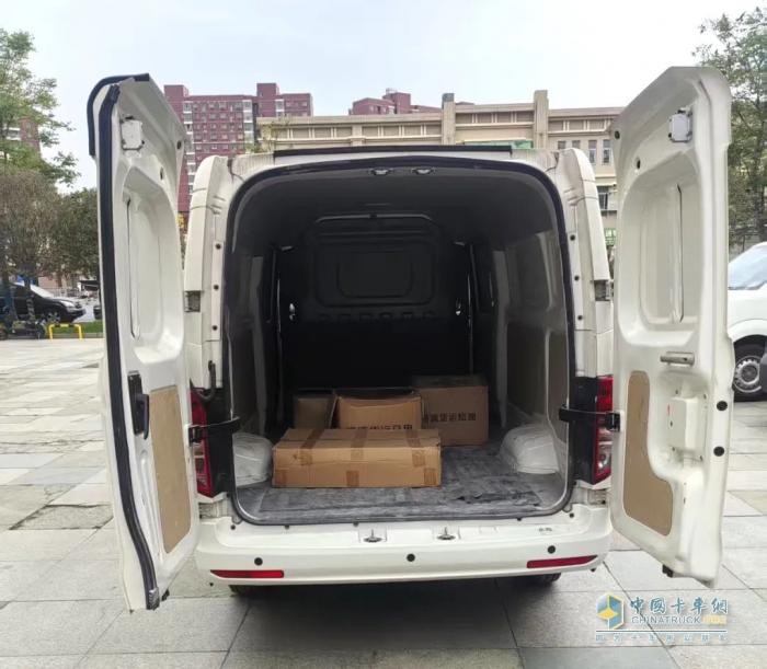 石師傅的電車創(chuàng)富經(jīng)：跨越星V7EV讓送貨“省”出新高度