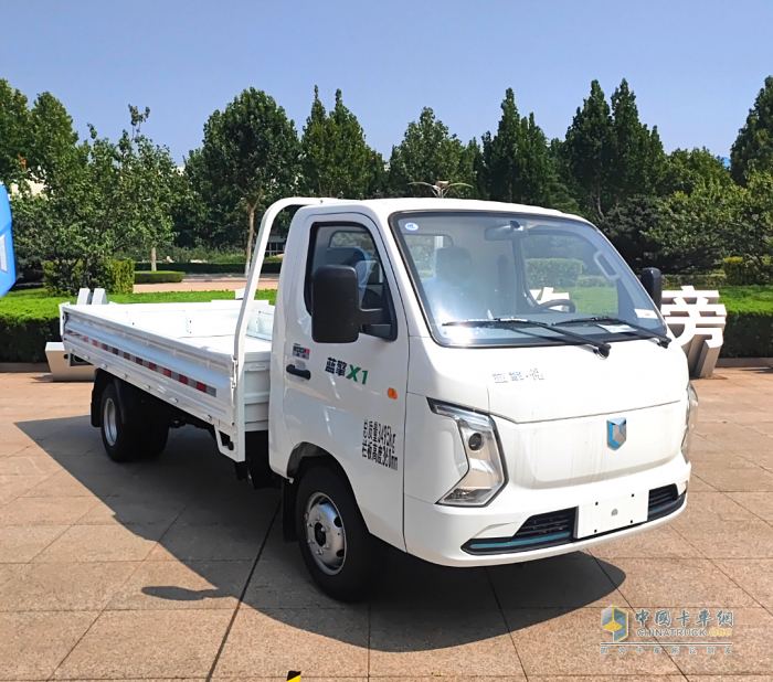 濰柴藍(lán)擎全場(chǎng)景矩陣強(qiáng)勢(shì)登場(chǎng)，硬核實(shí)力鑄就高效運(yùn)輸優(yōu)選！