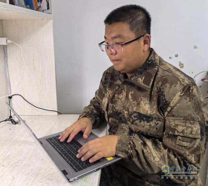 一汽解放九三閱兵裝備保障任務(wù)團隊載譽凱旋