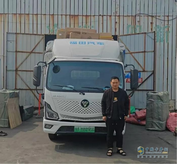 告別中途充電！看141度大電量歐馬可輕卡如何破解400公里城配續(xù)航難題