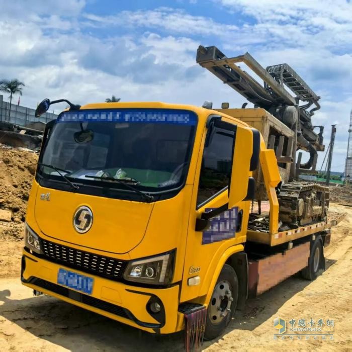 清障救援“不考慮其他車”！羅老板只認陜汽+康明斯