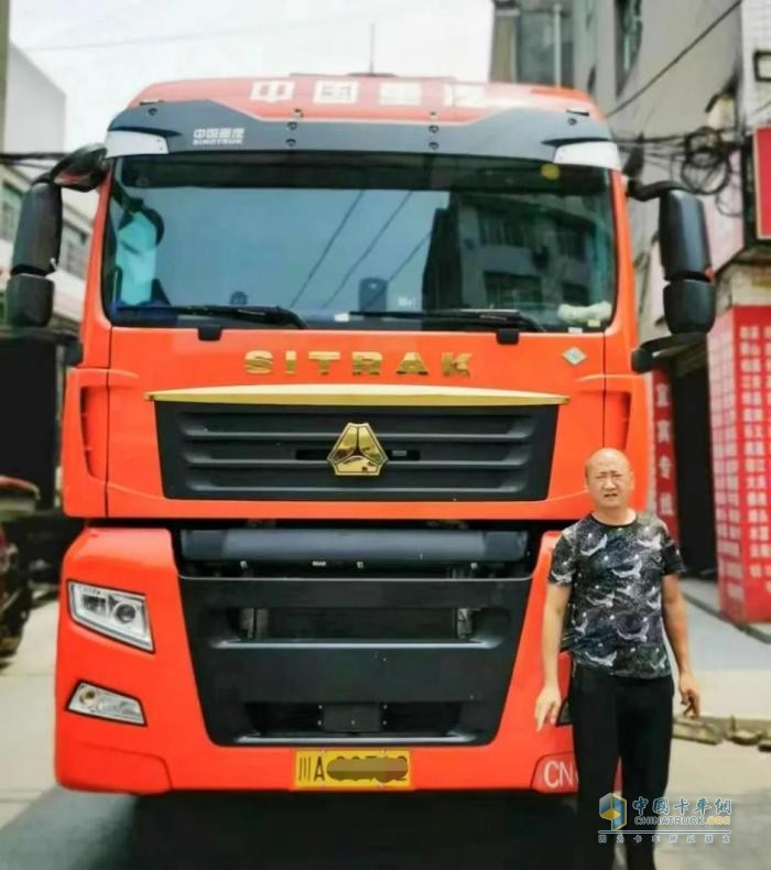 四川鐘師傅:汕德卡燃氣車很好