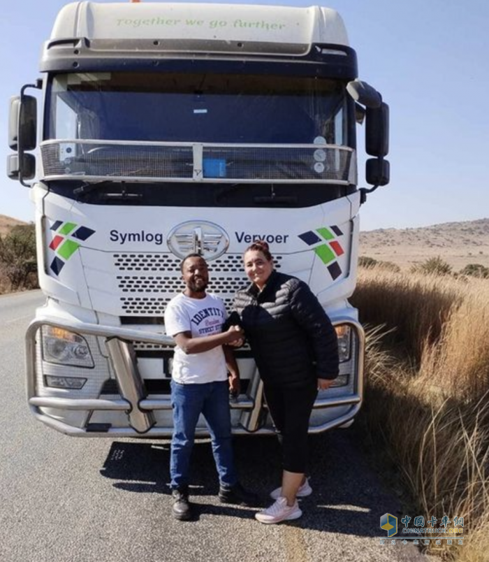 解放卡友傳善舉，海外相助暖人心