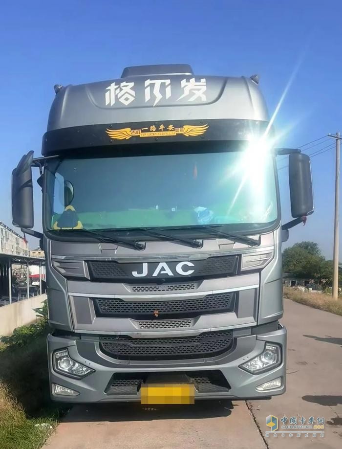 冷鏈運(yùn)輸奧義大揭秘！江淮格爾發(fā)4×2冷藏車助力卡友超越同行