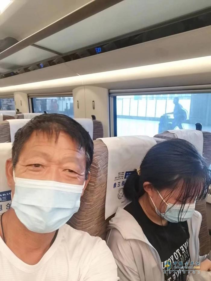 情系東風(fēng)、為愛前行，崔師傅數(shù)十年貨運(yùn)生涯初心如一