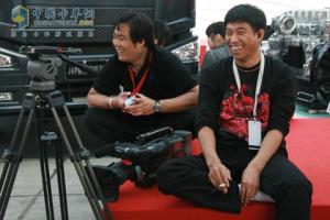 車展人群百態(tài)