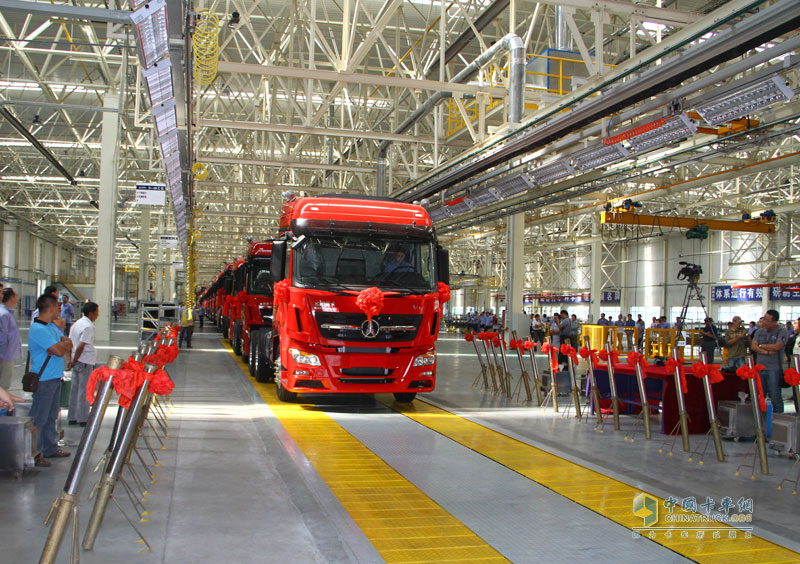 包頭北奔重卡5萬臺總裝基地下線儀式