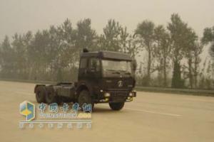 北奔 320馬力 6×4  牽引車(chē) ND4250W422JJ