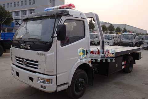 東風康霸一拖二清障車