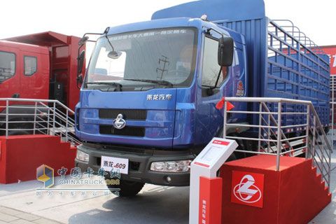 東風柳汽 乘龍中卡 210馬力 6×2 載貨車 LZ1160LCM