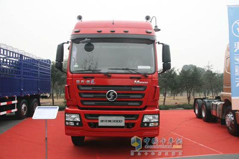 陜汽 德龍M3000 8×4 290馬力 倉(cāng)柵載貨車SX5316CLXYGM456