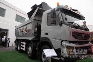 沃爾沃卡車 FMX重卡 440馬力 8×4 自卸車