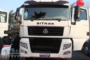 中國(guó)重汽 SITRAK C7H 440馬力  6*4 牽引車(chē)