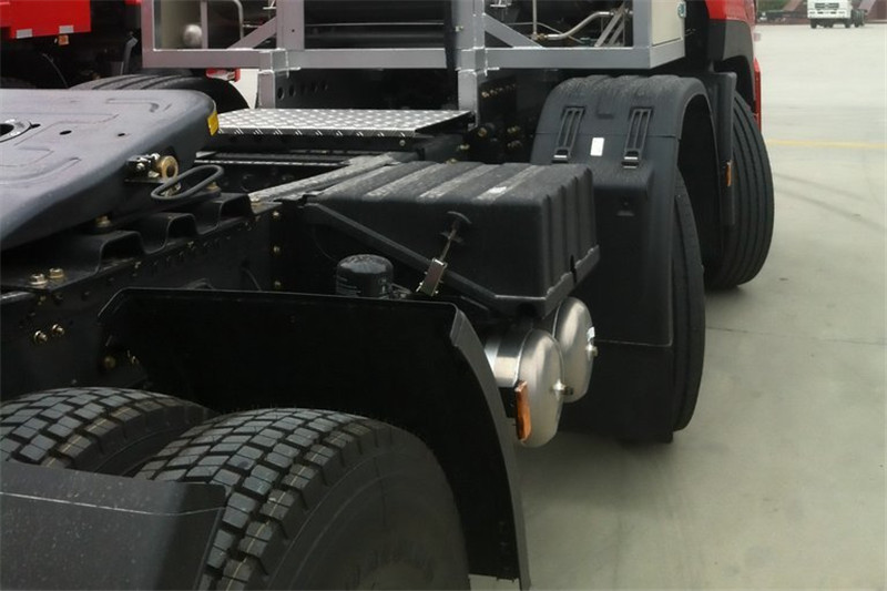 東風(fēng)商用車 天龍重卡 420馬力 6X4 國五牽引車(DFH4250A4)