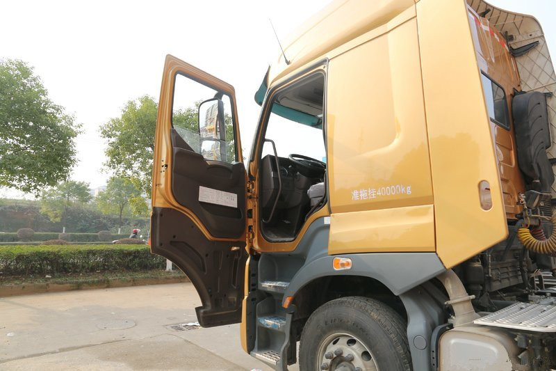 東風(fēng)柳汽 乘龍H7重卡 500馬力 6X4 國(guó)五牽引車(chē)(LZ4253H7DB)