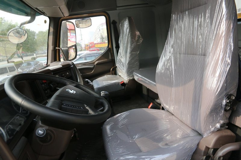 東風(fēng)柳汽 乘龍H7重卡 500馬力 6X4 國(guó)五牽引車(chē)(LZ4253H7DB)