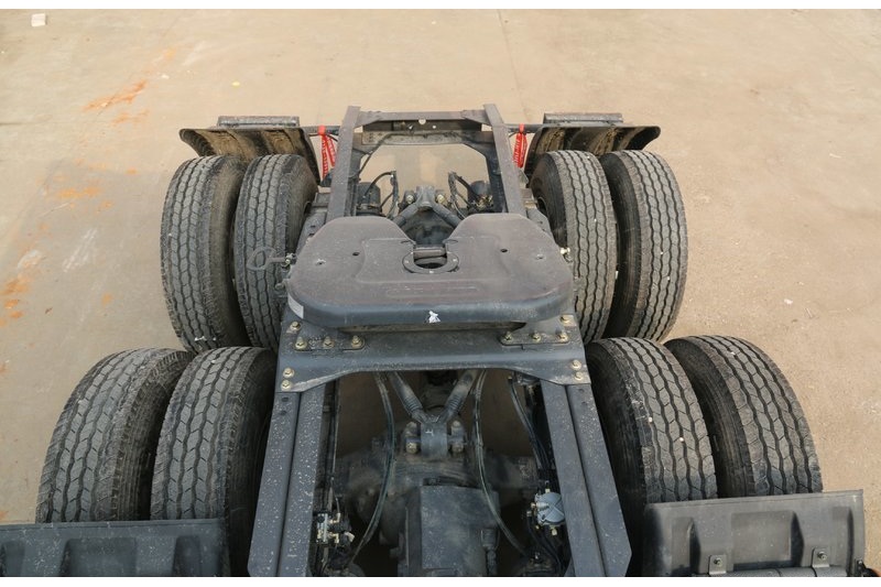 東風(fēng)柳汽 乘龍H7重卡 500馬力 6X4 國(guó)五牽引車(chē)(LZ4253H7DB)