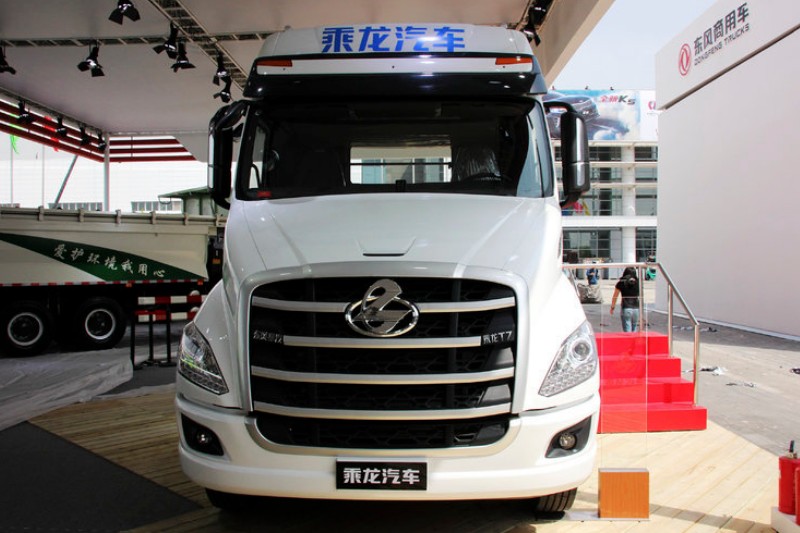 東風柳汽 乘龍T7重卡 520馬力 6X4 國五牽引車(LZ4251T7DB)