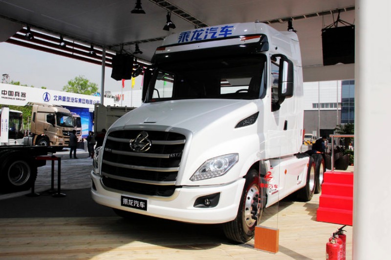 東風柳汽 乘龍T7重卡 520馬力 6X4 國五牽引車(LZ4251T7DB)