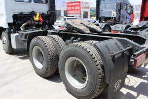 華菱重卡 410馬力 6X4 LNG 國(guó)五牽引車(HN4250NGX38C9M5)