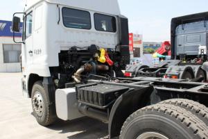 華菱重卡 410馬力 6X4 LNG 國(guó)五牽引車(HN4250NGX38C9M5)