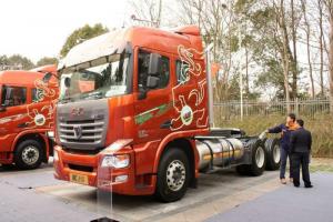 聯(lián)合卡車 U400重卡 2015款 K金版 400馬力 6X4 國四 LNG牽引車(SQR4252N6ZT4)