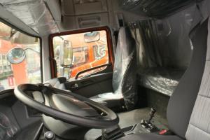 聯(lián)合卡車 U400重卡 2015款 K金版 400馬力 6X4 國四 LNG牽引車(SQR4252N6ZT4)