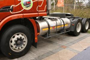 聯(lián)合卡車 U400重卡 2015款 K金版 400馬力 6X4 國四 LNG牽引車(SQR4252N6ZT4)
