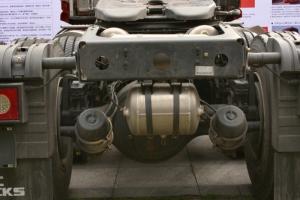 聯(lián)合卡車 U400重卡 2015款 K金版 400馬力 6X4 國四 LNG牽引車(SQR4252N6ZT4)