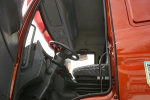 聯(lián)合卡車 V340重卡 2015款 340馬力 6X2 LNG 國五 牽引車(SQR4252N6ZT2-3)