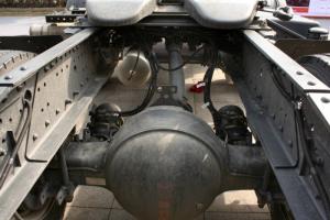 聯(lián)合卡車 V340重卡 2015款 340馬力 6X2 LNG 國五 牽引車(SQR4252N6ZT2-3)