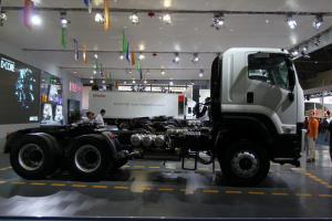 慶鈴 VC46重卡 350馬力 6X4 國四 牽引車(QL4250UKCZ)